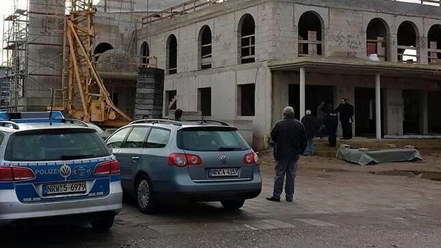 Almanya da camiye saldırı düzenlendi!